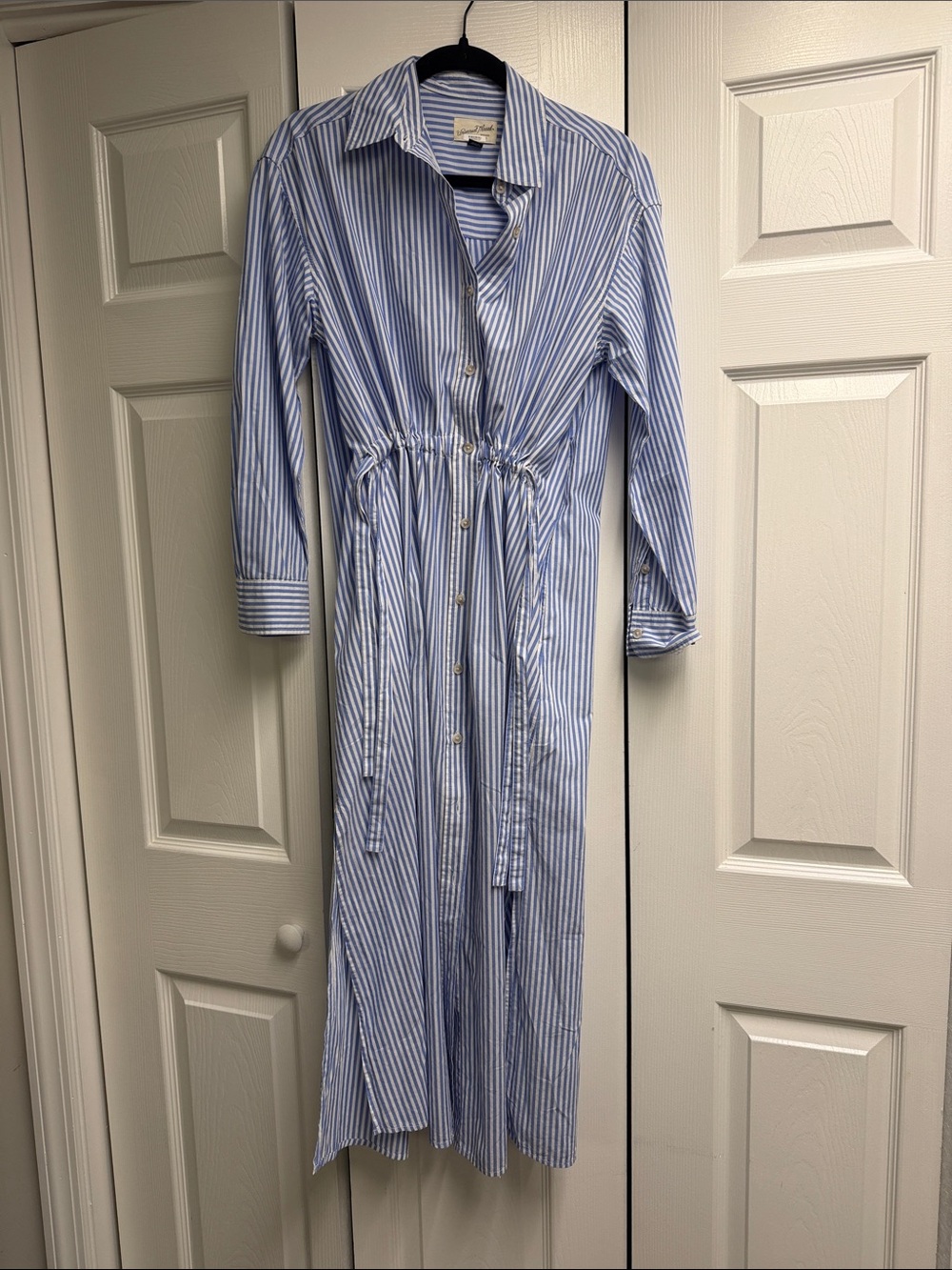 Universal Thread Blue and White Striped Long Sleeve Shirt Dress